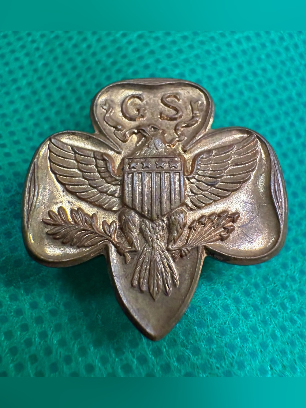 Vintage Girl Scouts Trefoil Gold-tone Pin